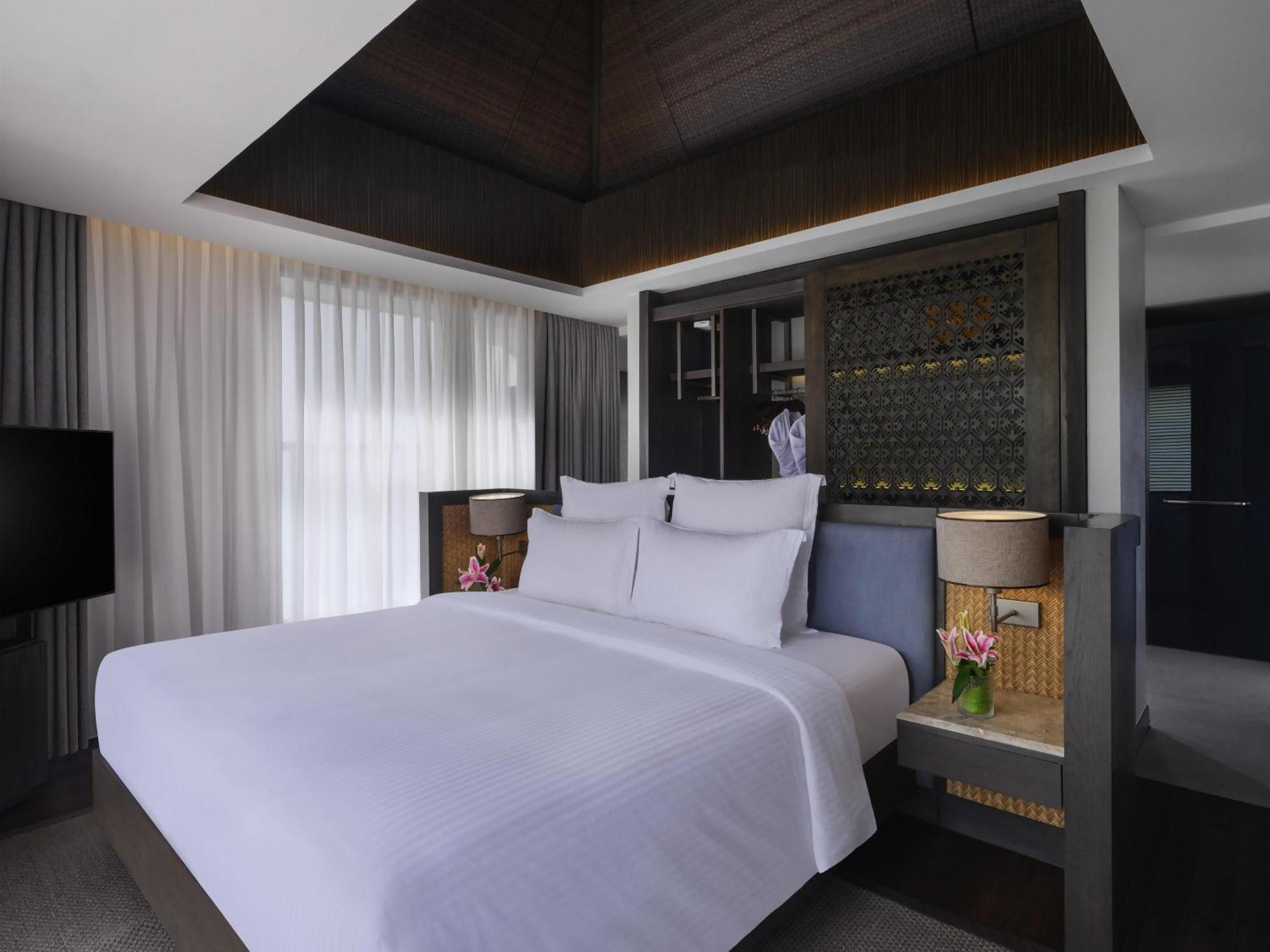 Garden King Suite Sundeck Plunge Pool