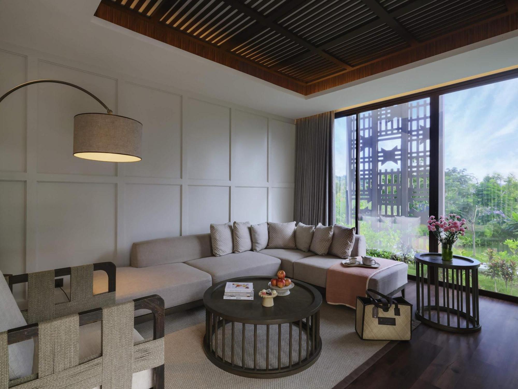 Garden King Suite Sundeck Plunge Pool