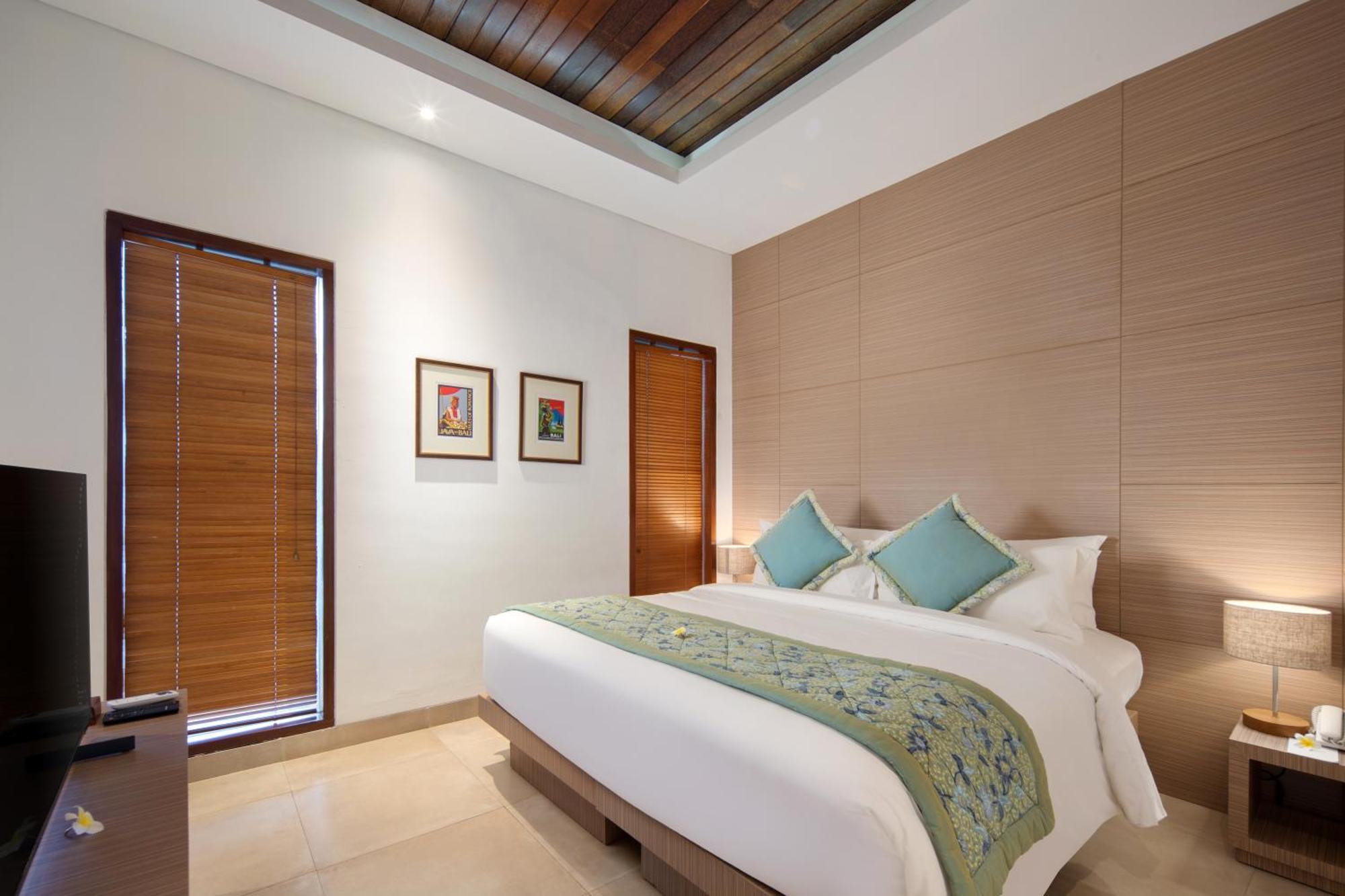 Grand Deluxe Living Room Return Boat Tranfer Shuttle Denpasar Sanur Denpasar