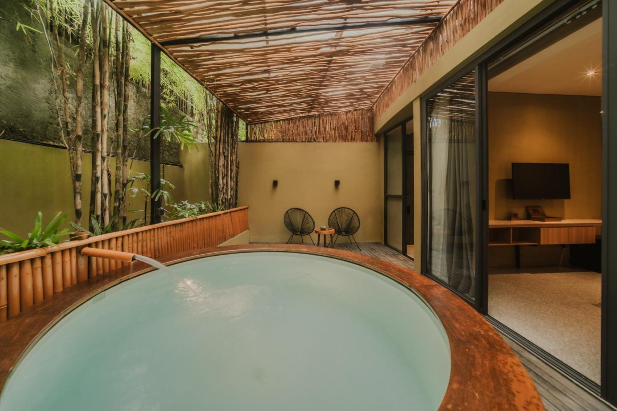 Suite Plunge Pool