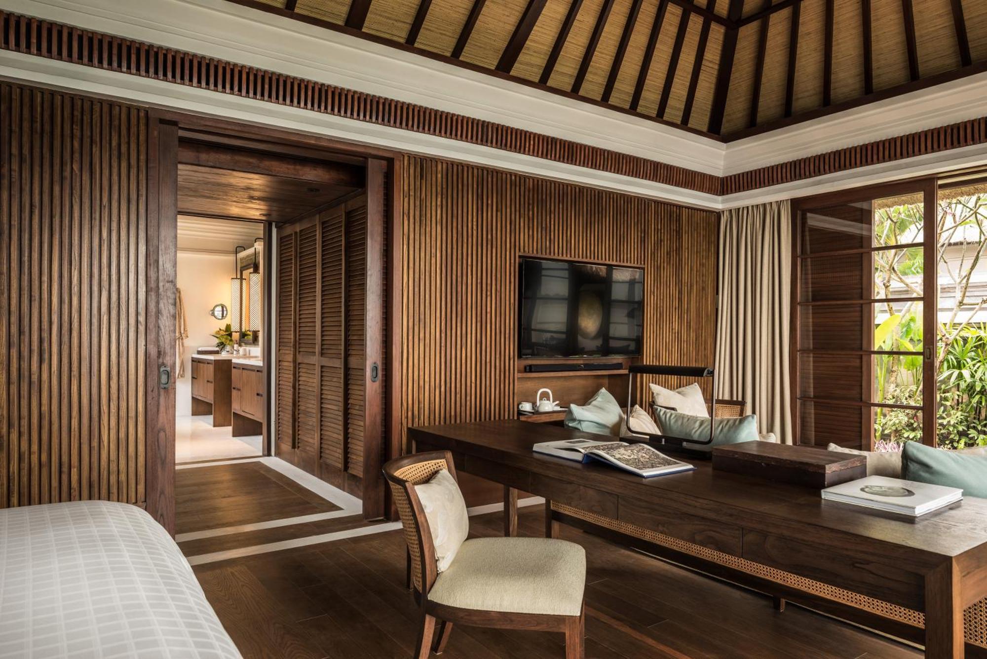 Deluxe King Villa