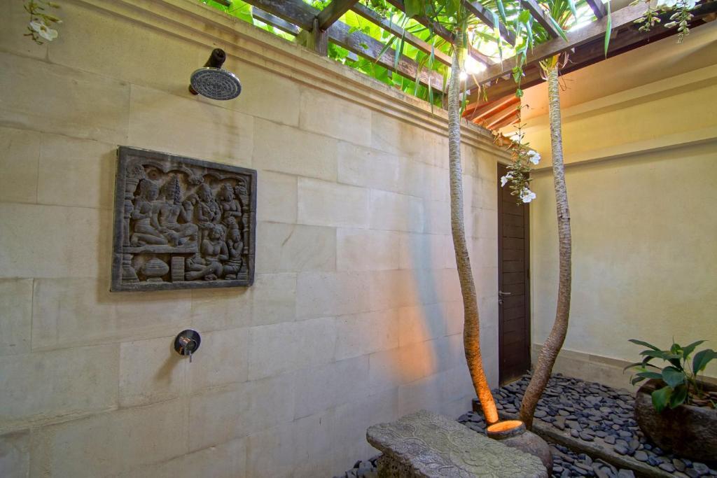 Luxury Pool Villa include Afternoon Tea Spa Shuttle to Lovina Beach Herbs & Spices Garden Tour,689080509:JPEG