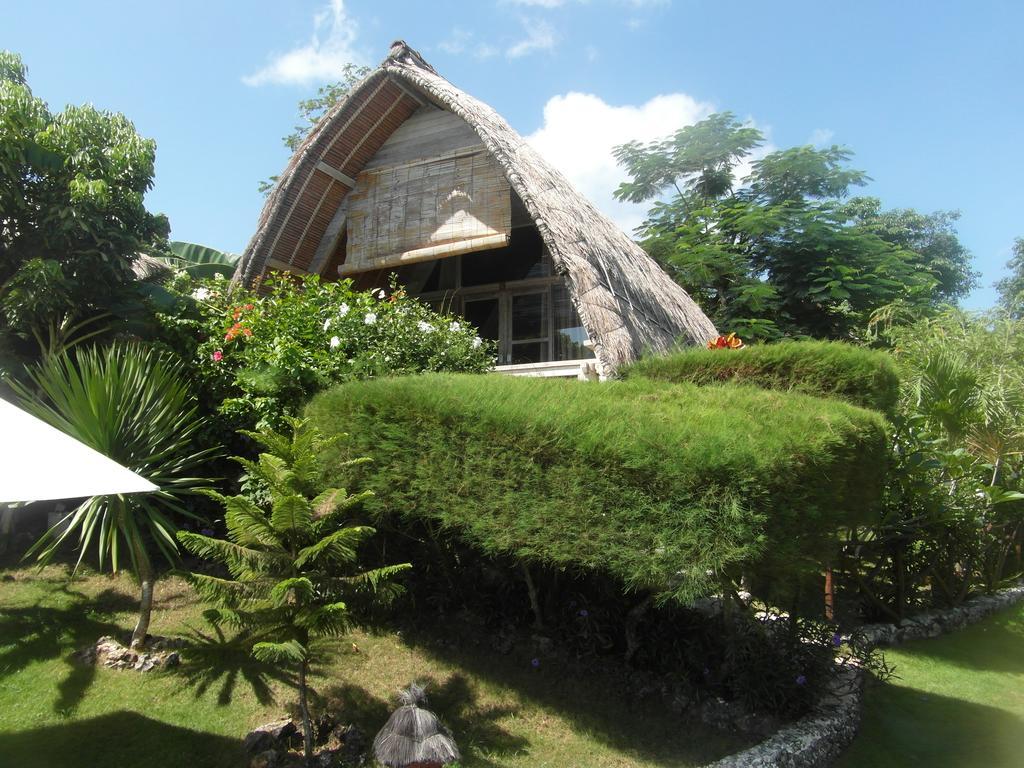 Beachfront Master Deluxe Bungalow with Sea View