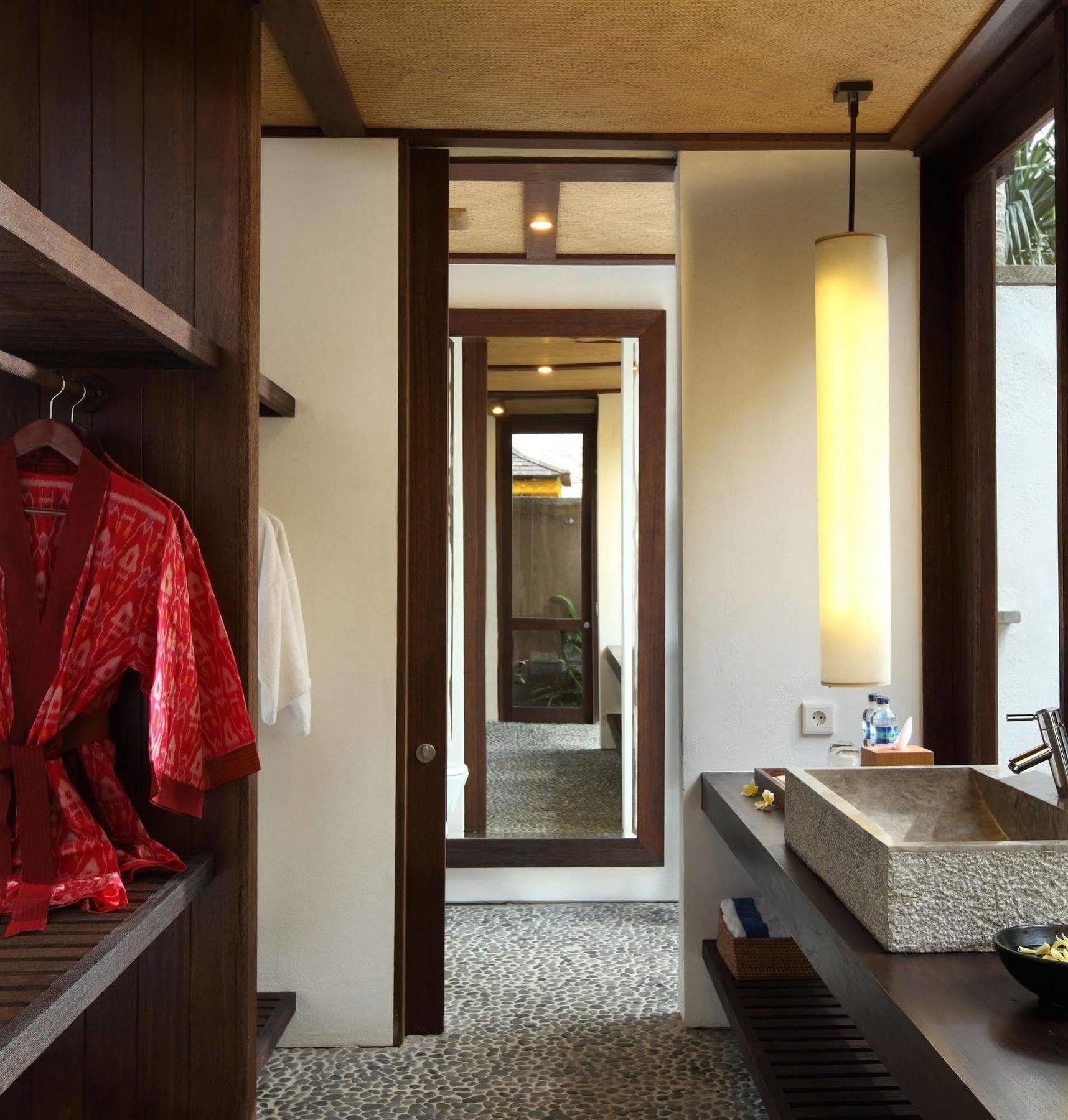 Ananda Segara Beachfront Suite