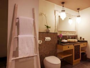 Signature Suites Adult Only