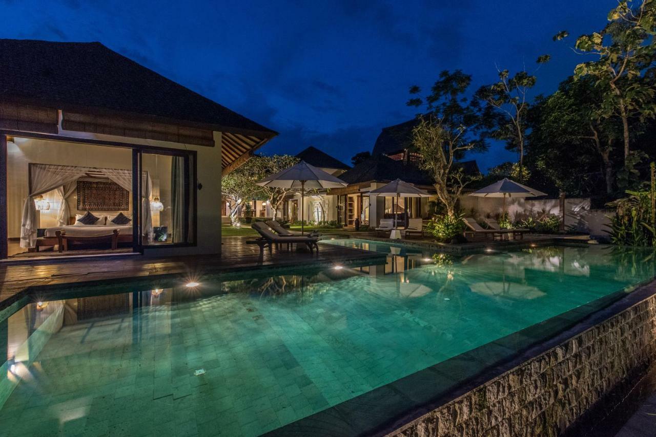 Vila 5 Kamar Tidur dengan Kolam Renang Pribadi