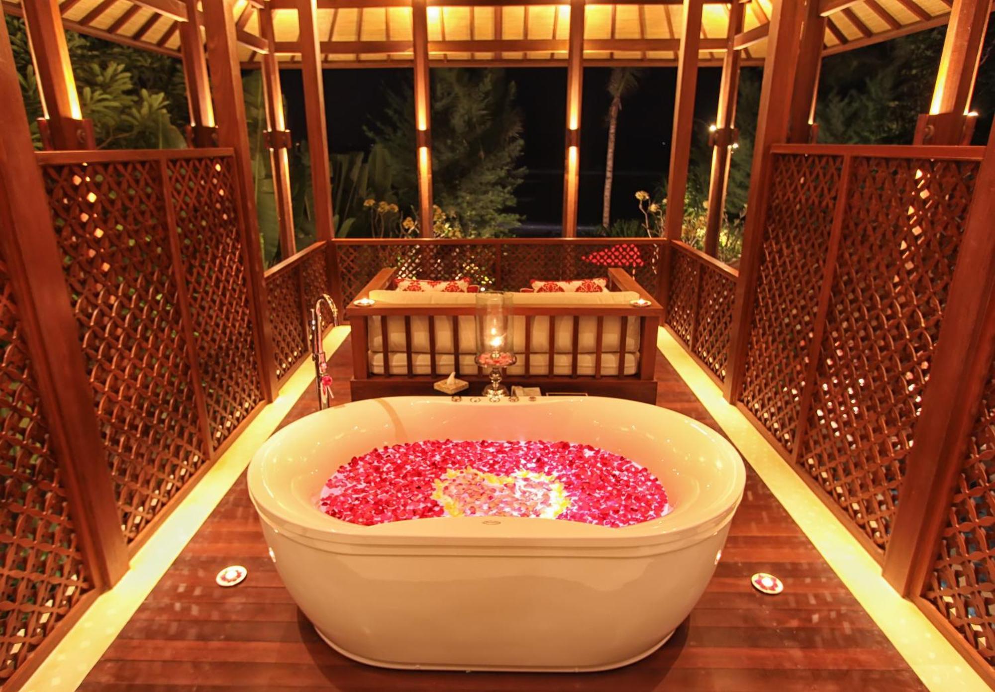 Vila Puri Kamadewa 1 Kamar Tidur dengan Kolam Renang Pribadi dan Antar Jemput Bandara Gratis