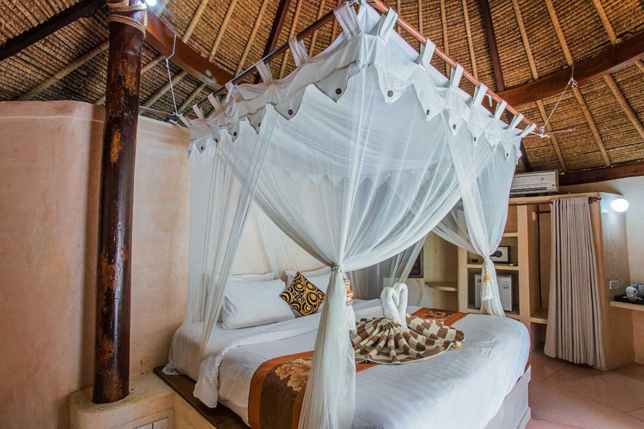 Bungalow Superior dengan Pemandangan Kolam Renang