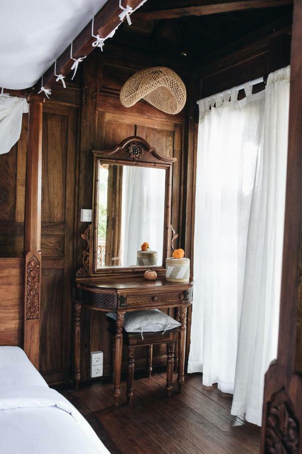 Romantic House
