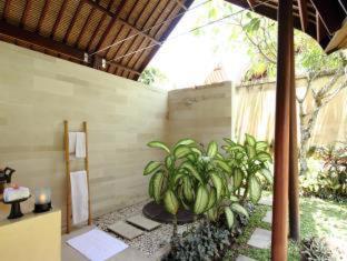 Vila 3-Kamar Tidur dengan Kolam Renang Pribadi