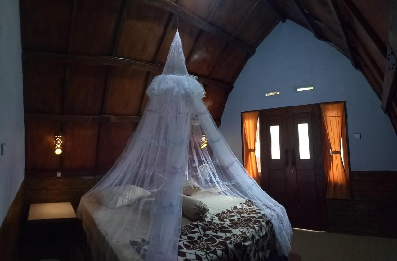 Bungalow Deluxe dengan Pemandangan Taman