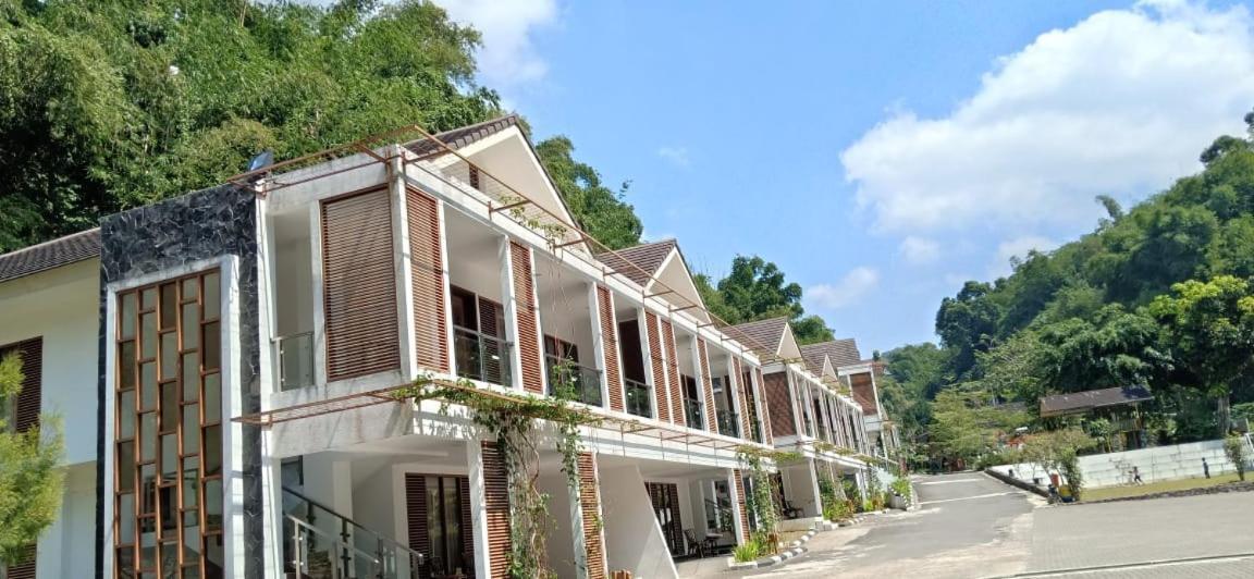 The Mandavilla 3 Bedrooms