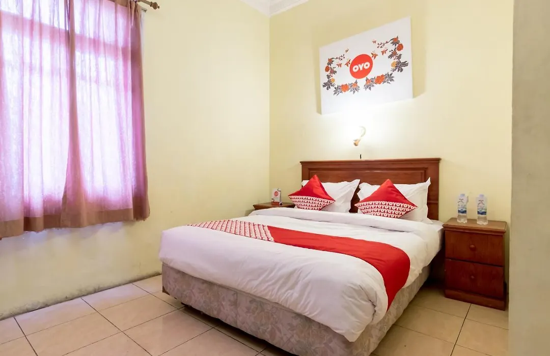 Oyo 1030 Hotel Bumi Asih-1