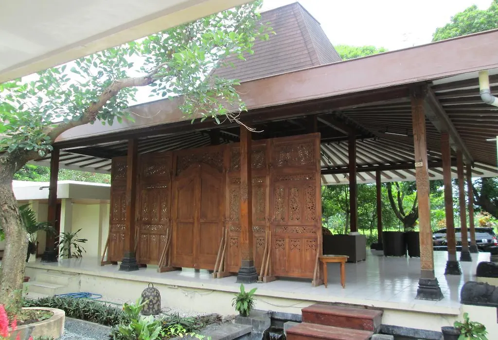 Sriwedari Hotel-1