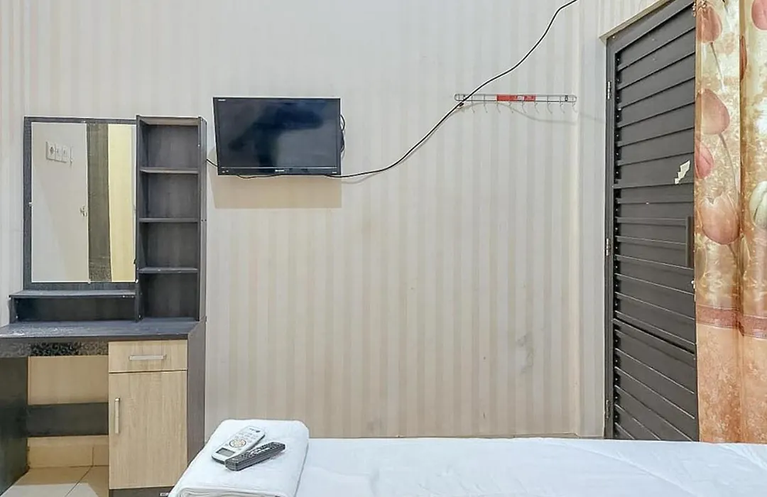 Icha Homestay Near Terminal Purabaya Madiun-1