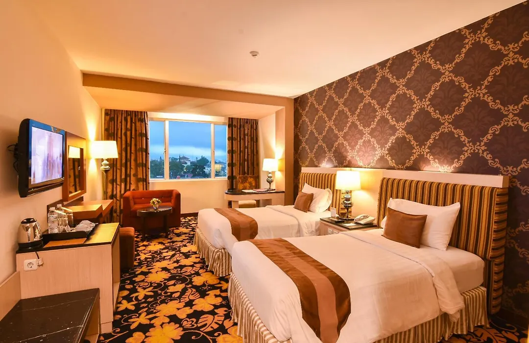 Grand Rocky Hotel Bukittinggi-1