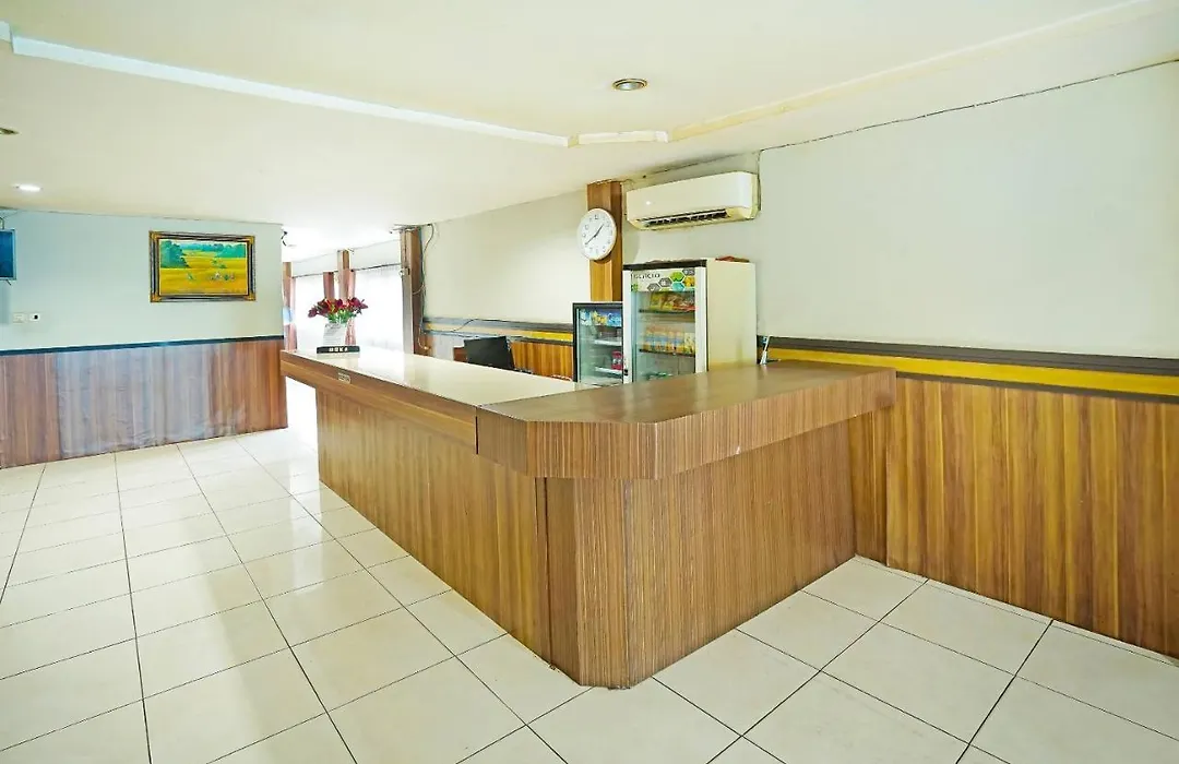 Oyo 90390 Hotel Rd Premium-1