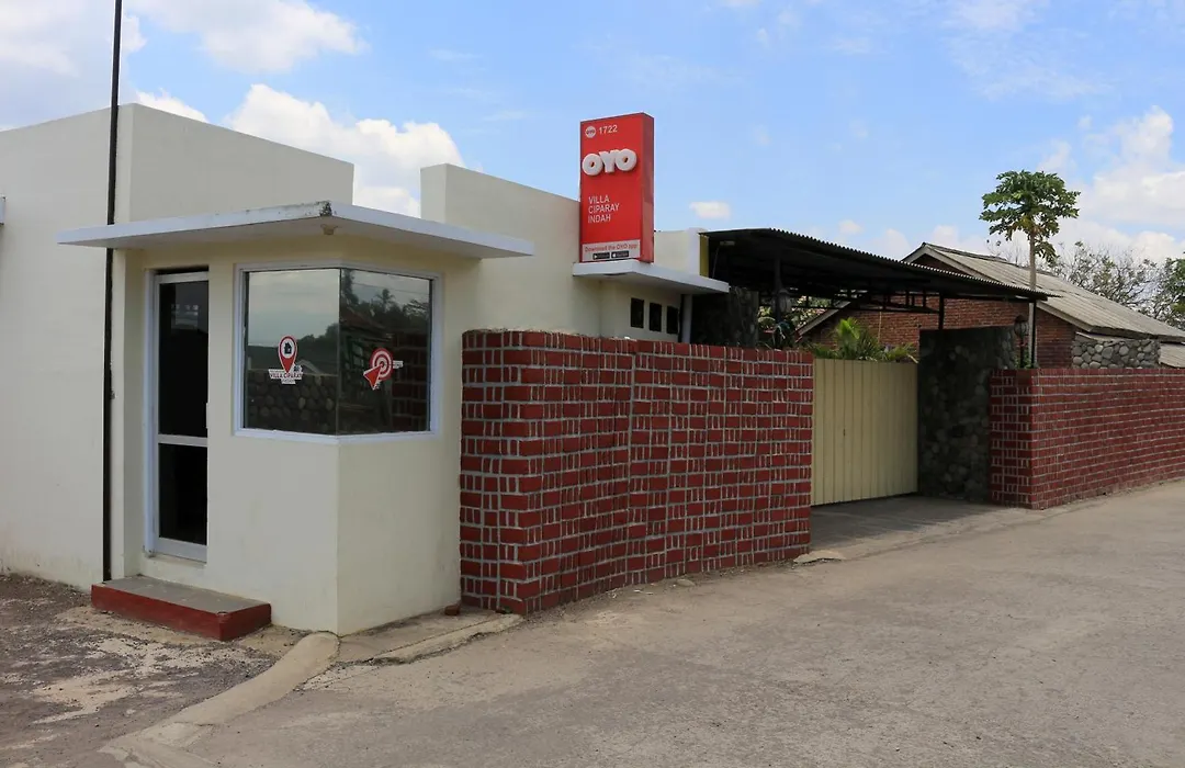OYO 1722 Villa Ciparay Indah Syariah-1