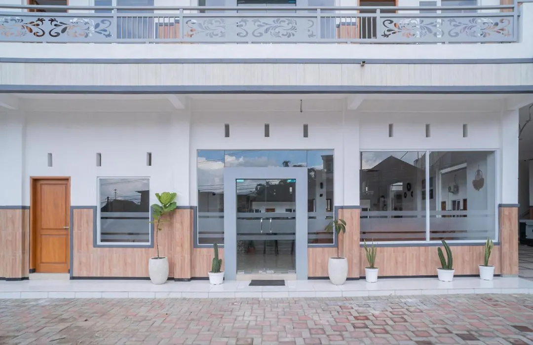 Urbanview Hotel Sky Batu Malang By Reddoorz-1