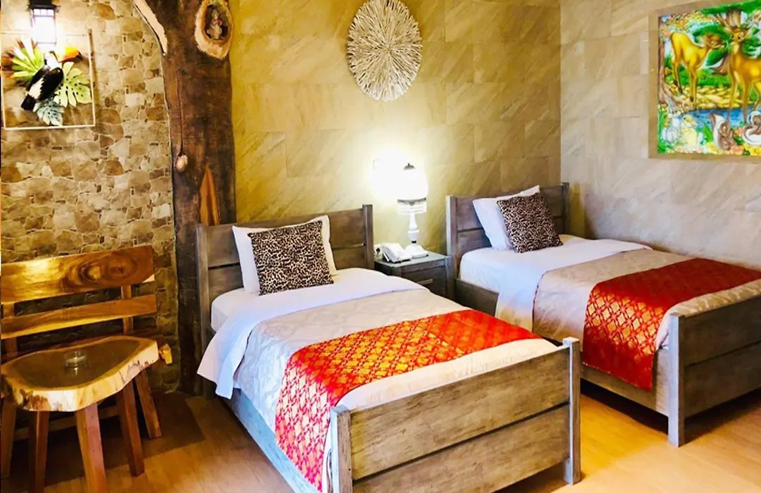 Seruni Hotel Hobbit House-1