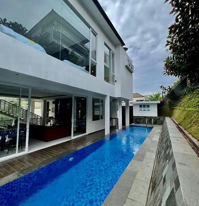Platinum Yellow Bandung Villa 24 Pax Private Pool-1