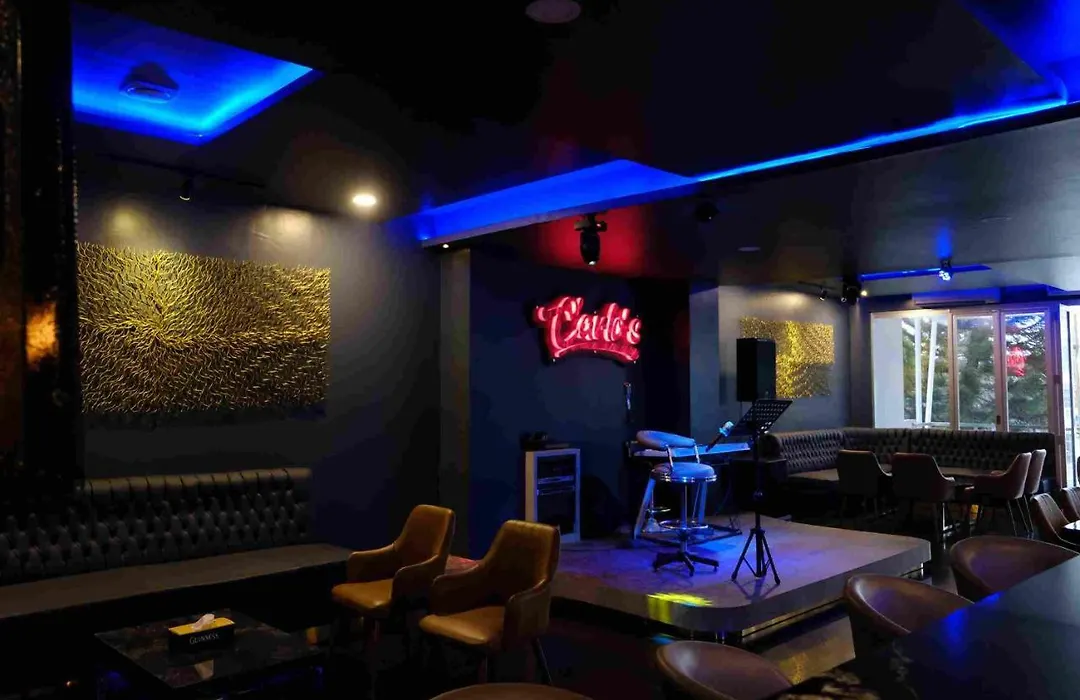 Splash Hotel-1