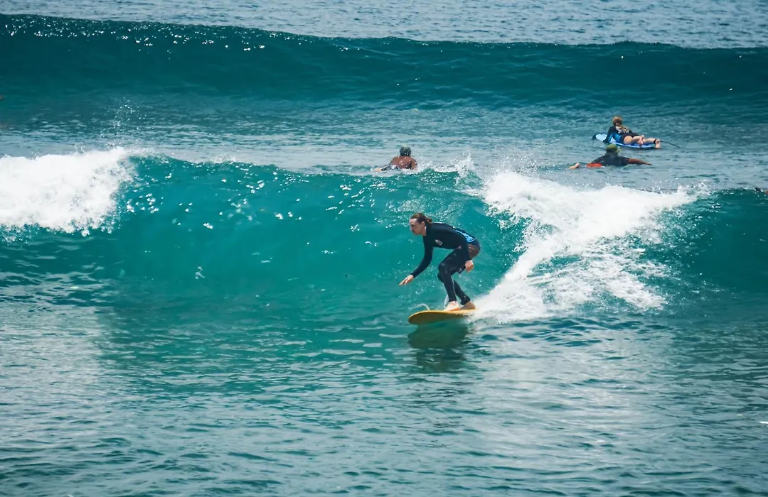 Surf & Party - Hostel Somewhere Else-1