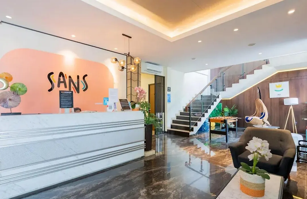 Sans Hotel Box Mansion Surabaya-1