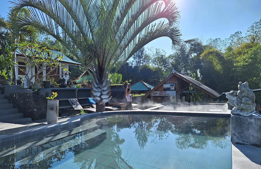 Black Lava Hostel And Lodge-1