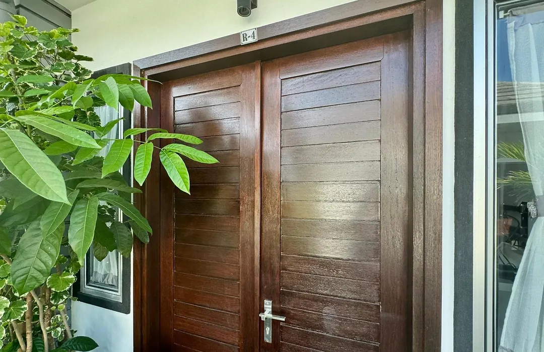 Villa Rumah Putih Abu Abu-1
