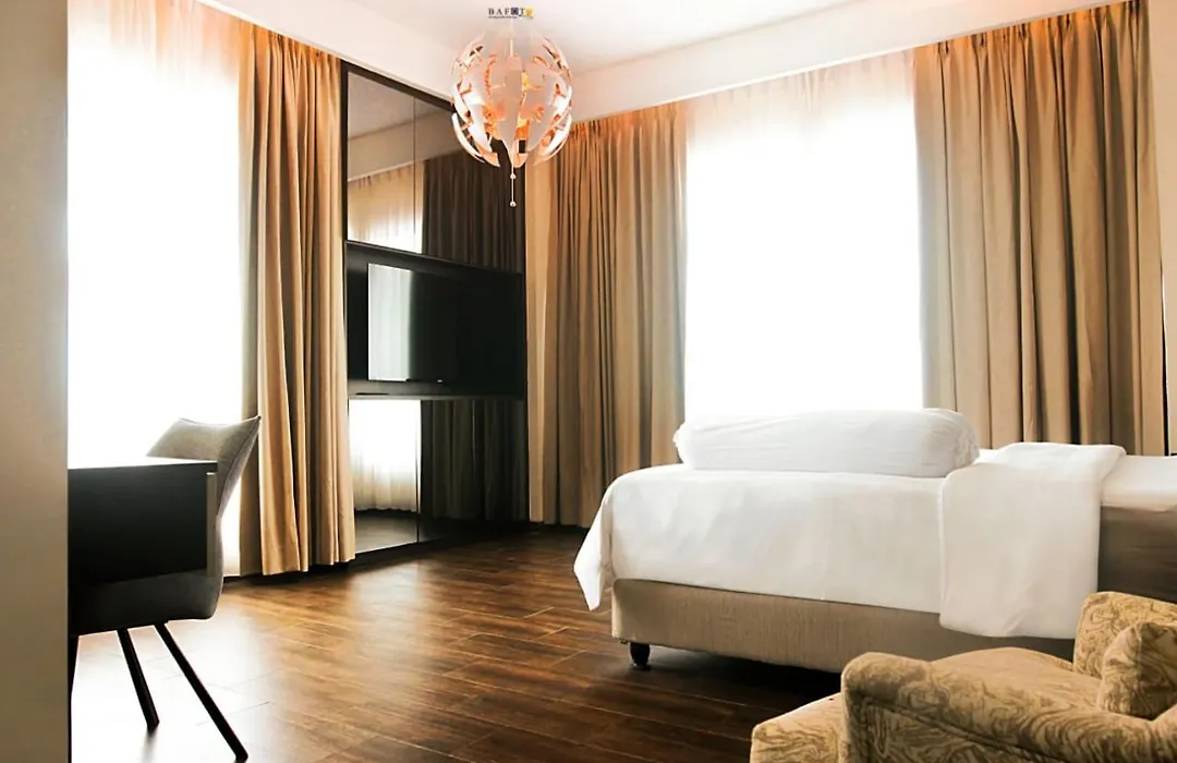 Emerald Hotel-1