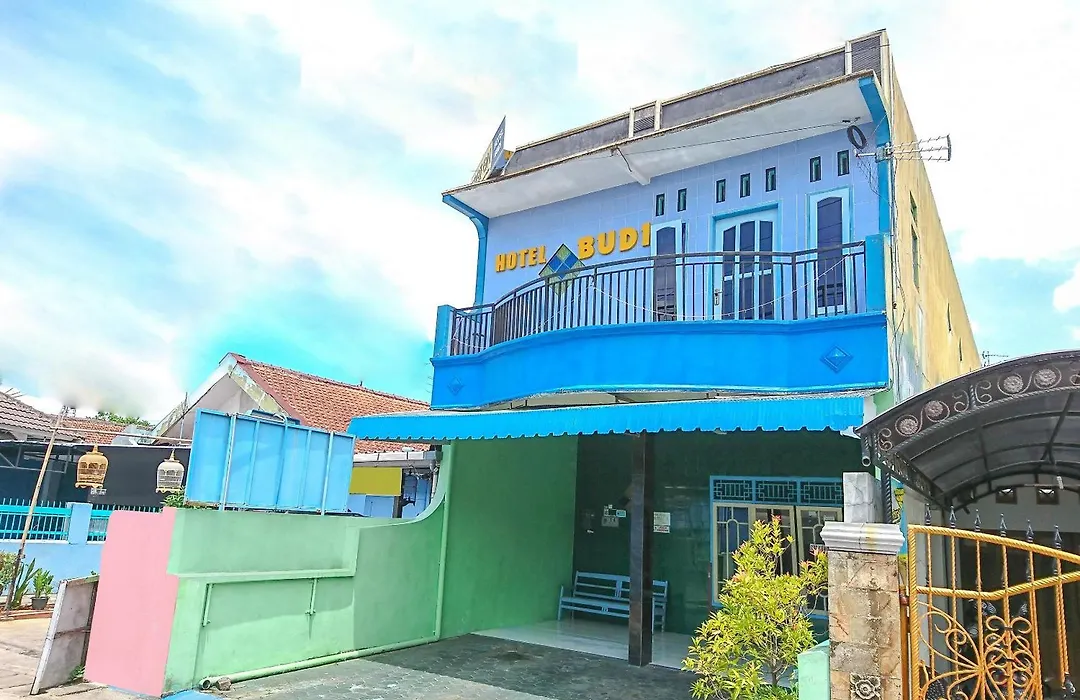 Spot On 2871 Hotel Budi-1