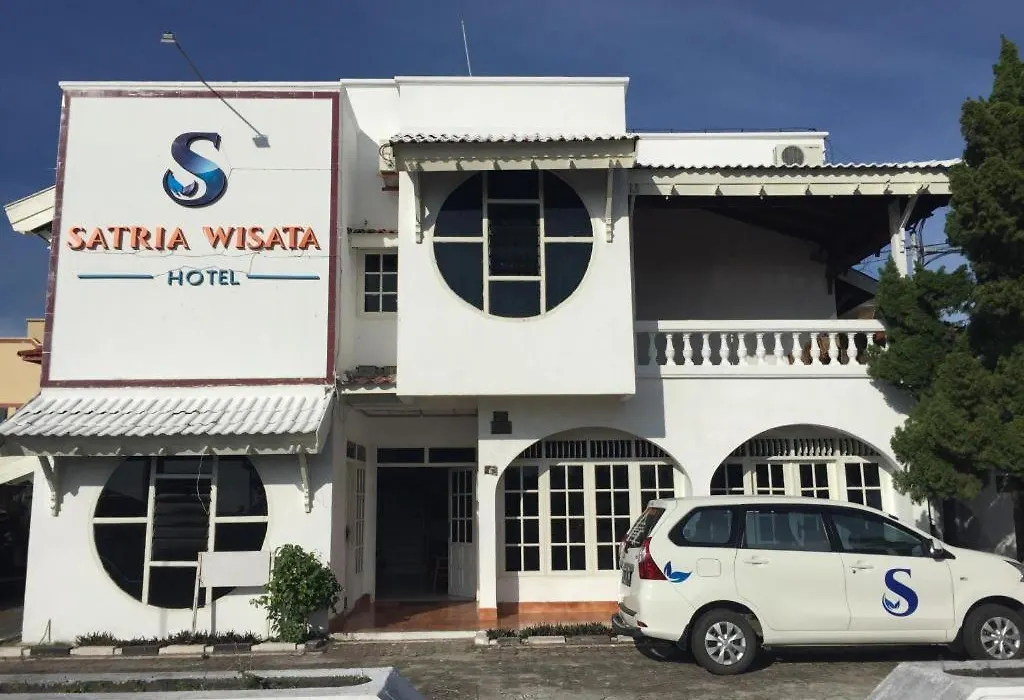Satria Wisata Hotel-1