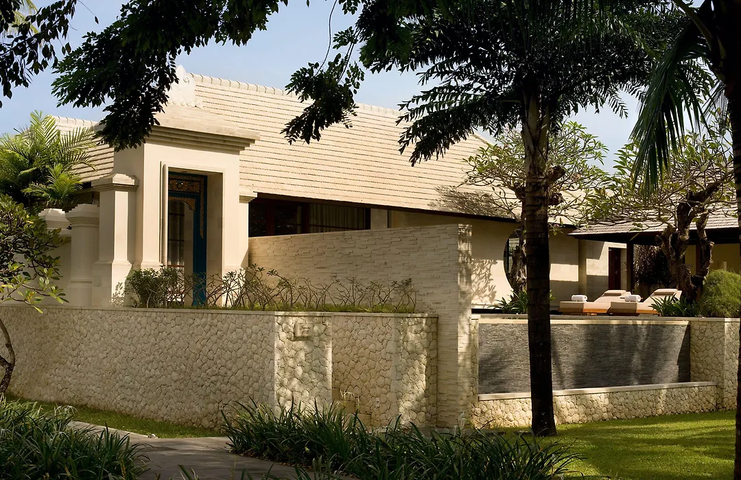 The Royal Santrian-1