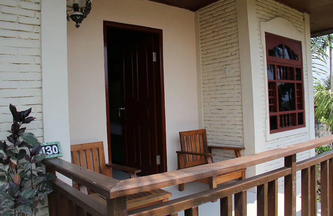 Puri Bunga Beach Cottages-1