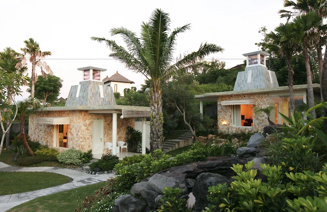 Noah Villa&Chapel-1