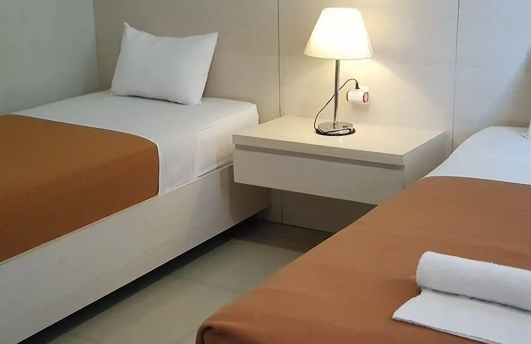 Miracle Hotel-1