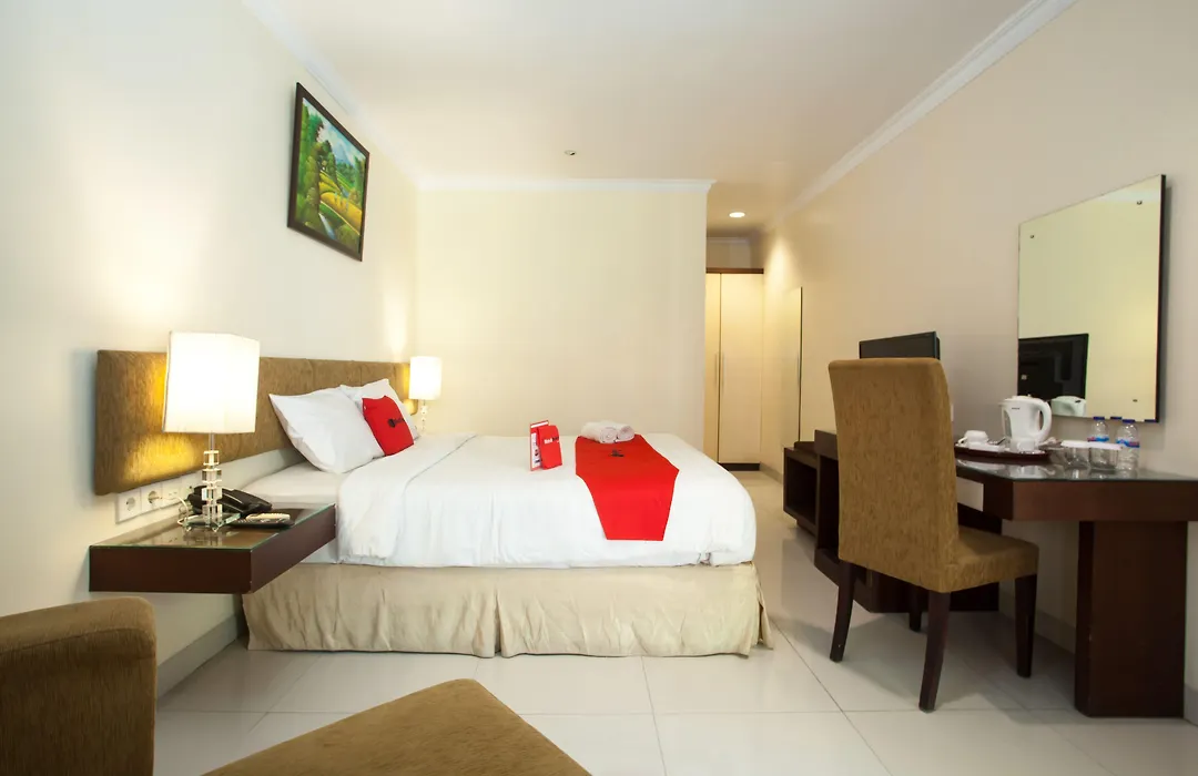 RedDoorz Premium @ Raya Nginden-1