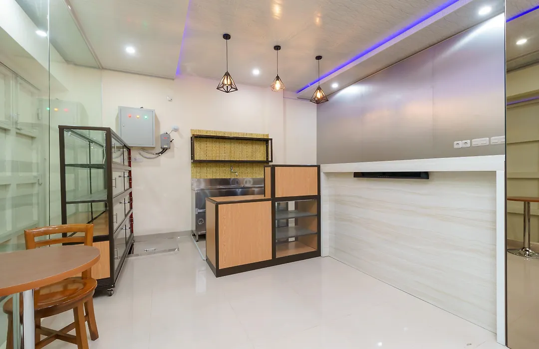 RedDoorz Plus near RS RK Charitas 2 Palembang-1