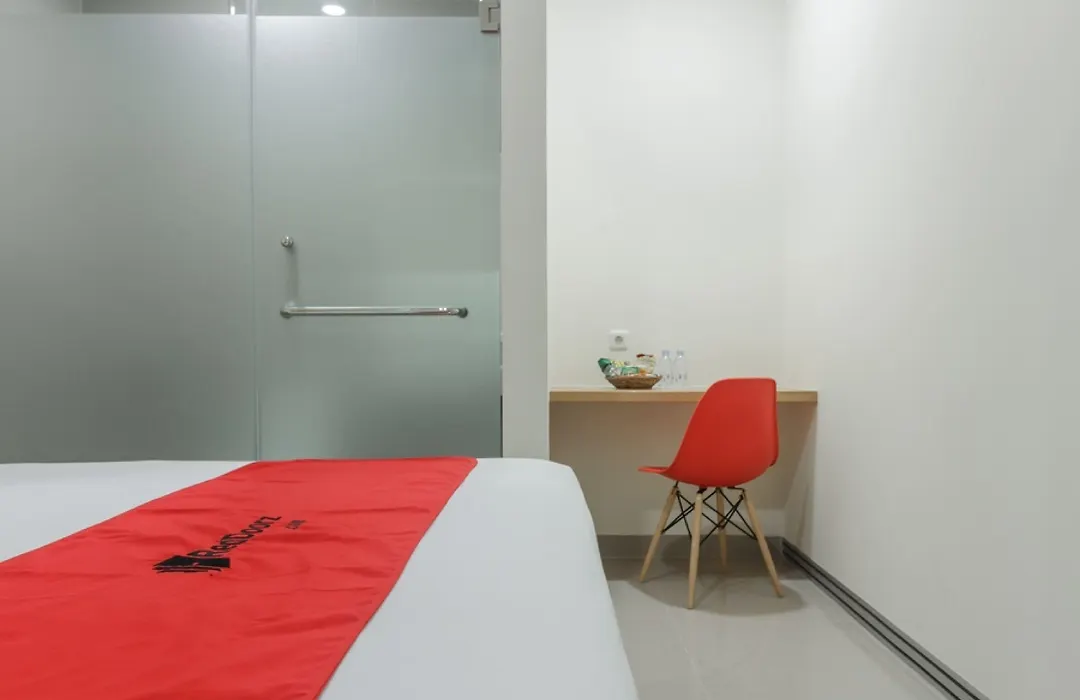 RedDoorz near Mall SKA Pekanbaru-1
