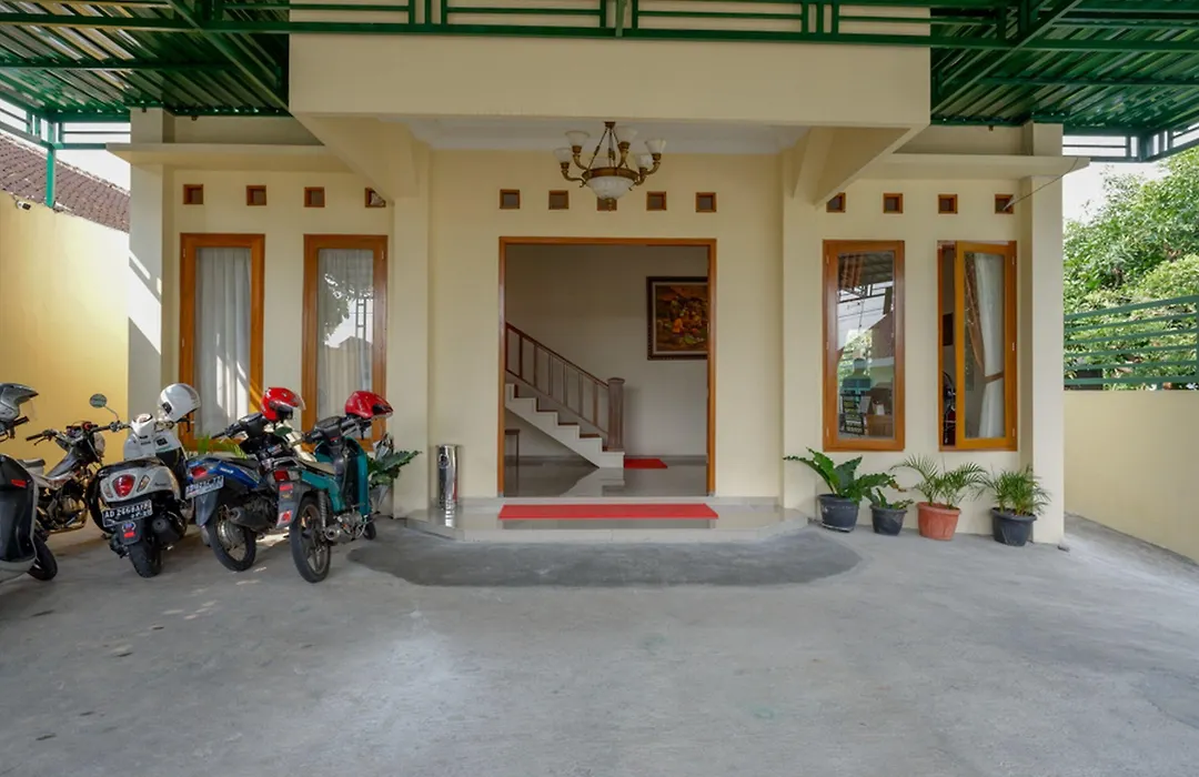 RedDoorz near Stadion 45 Karanganyar-1