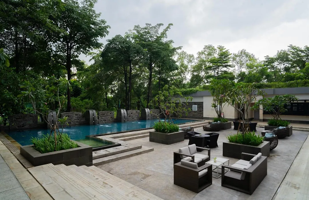 Delonix Hotel Karawang-1