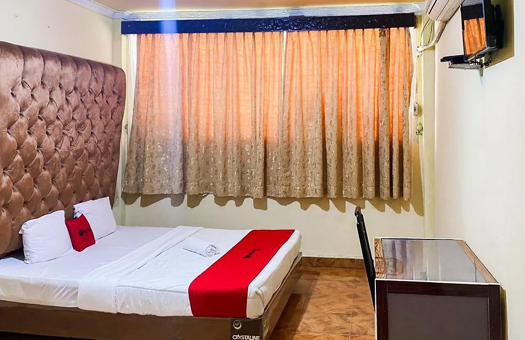 OYO 731 Hotel Matahari 1-1