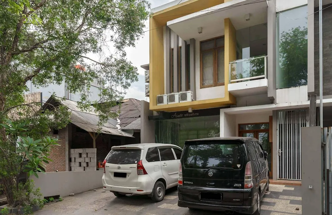 Aimer Guest House Syariah RedPartner-1