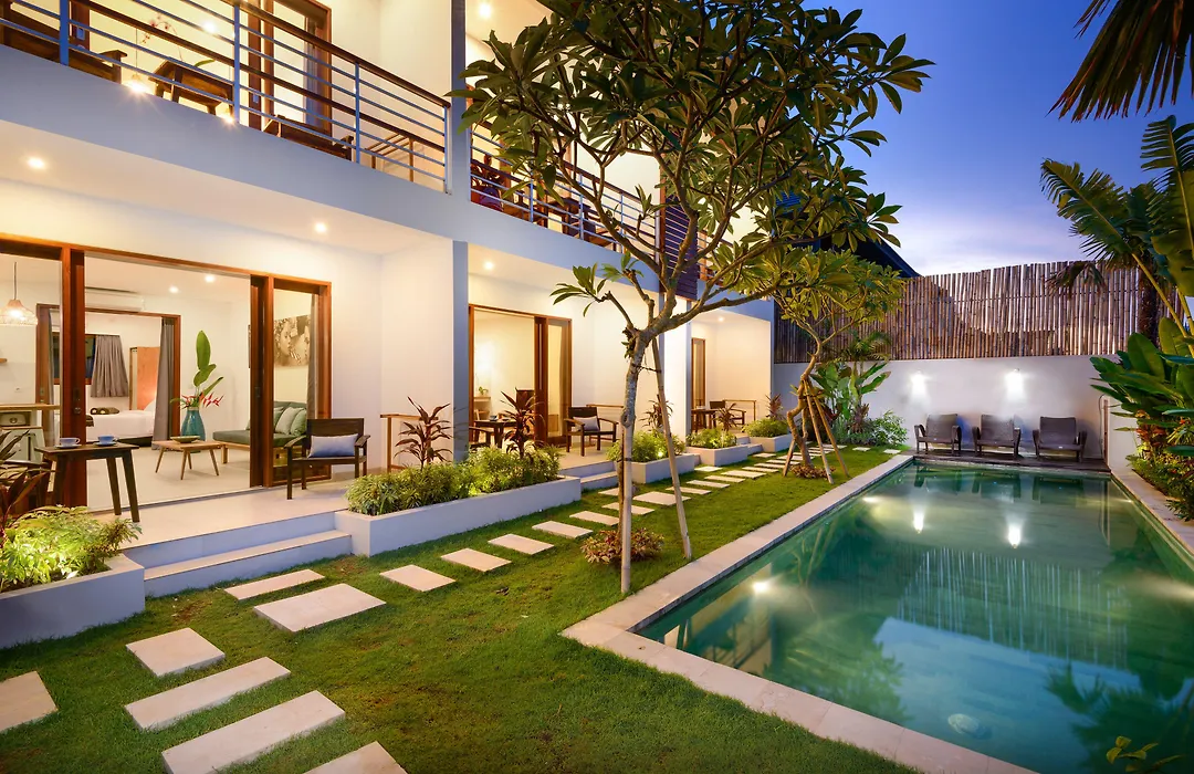 Echo Beach Villa And Apartment-1