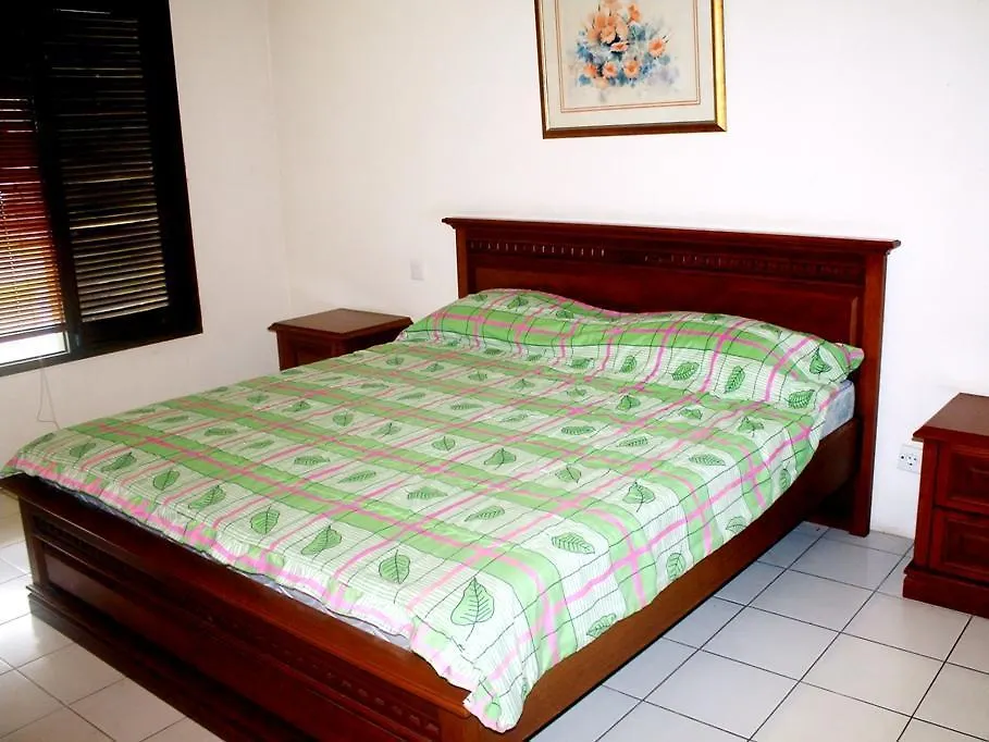 Roby'S Villa Mga Mambruk-1