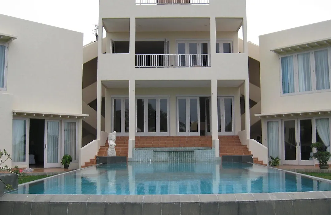 Blue Whale Sanctuary Hotel-1