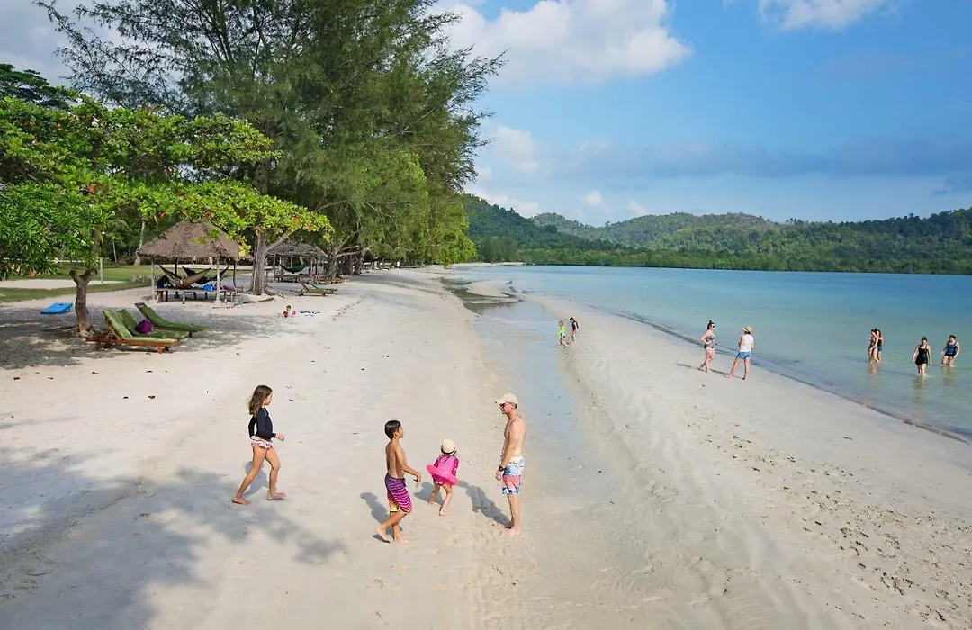 Telunas Beach Resort-1