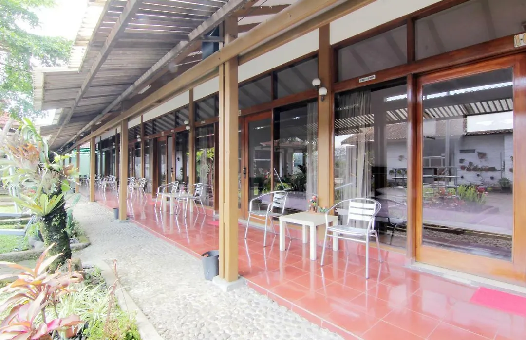 Villa Enggal-1