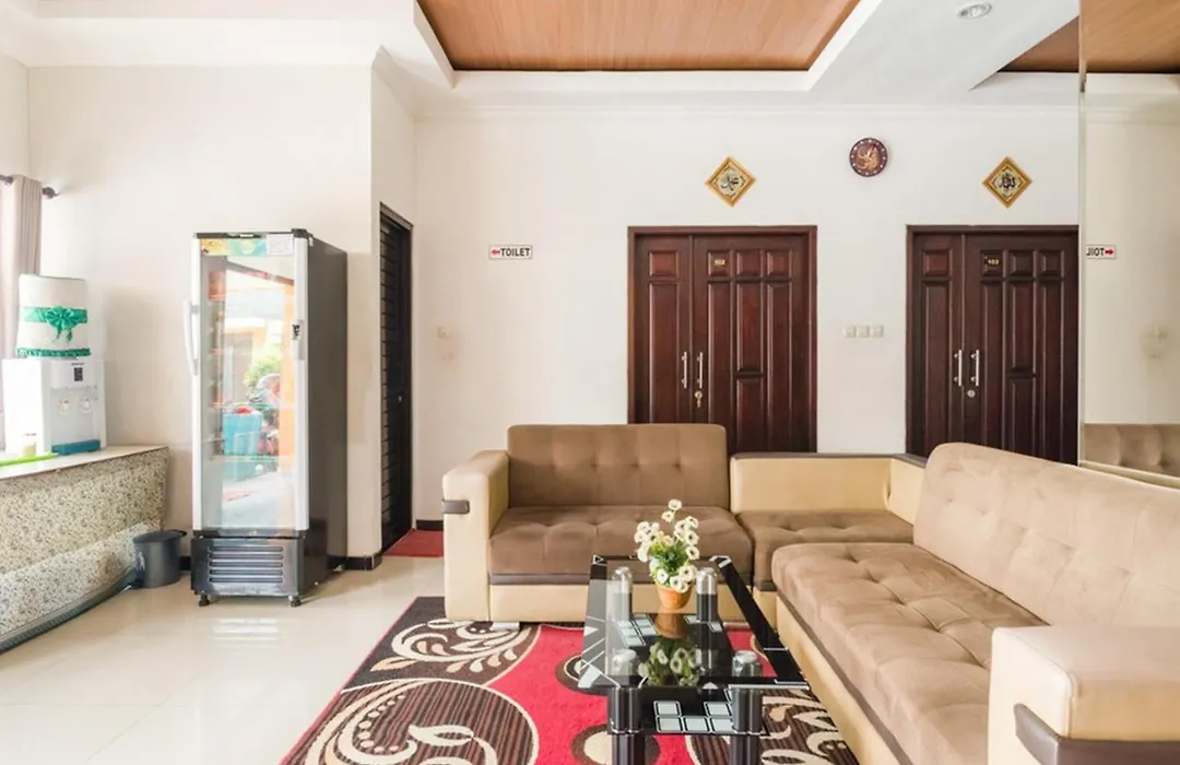 RedDoorz Syariah @ Jalan Simpang Gajayana-1